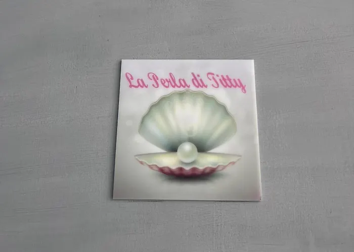 La Perla Di Titty